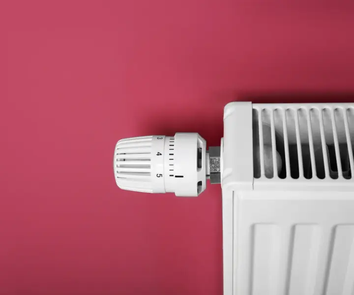 Czy radiator do kominka się opłaca? Zalety, wady i efektywność ogrzewania