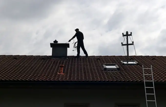 Koszt przeglądu kominiarskiego - co musisz wiedzieć?